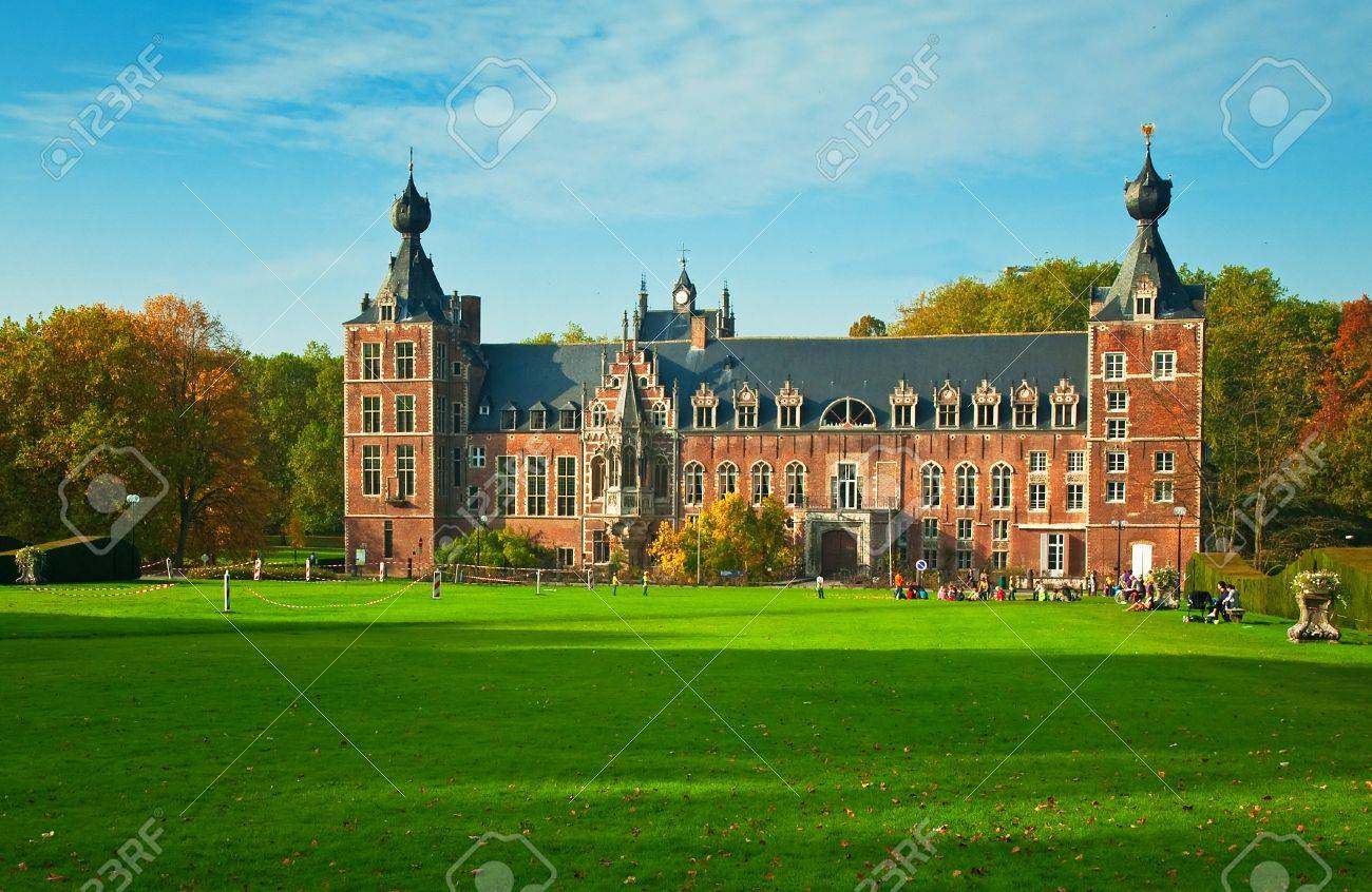 16507580阿伦伯格城堡在比利时鲁汶天主教大学的校园